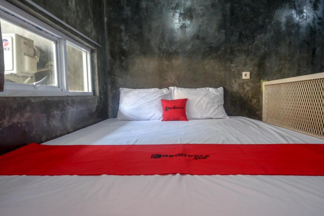 Reddoorz Near Jumbo Mall Sragen Exteriér fotografie