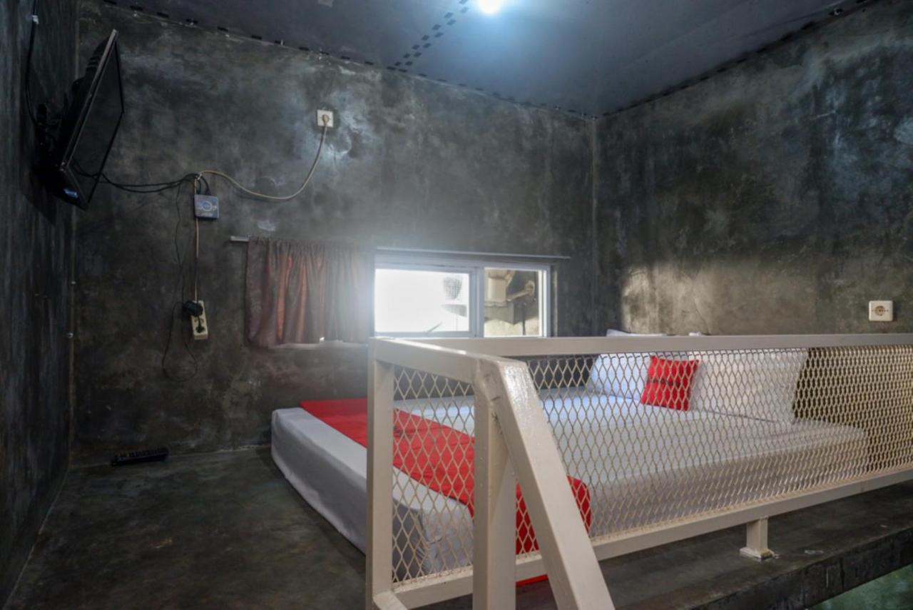 Reddoorz Near Jumbo Mall Sragen Exteriér fotografie