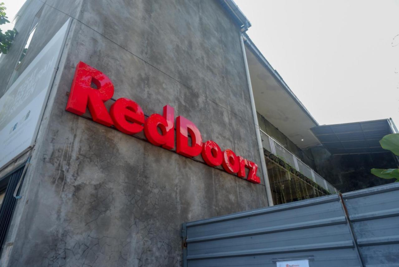 Reddoorz Near Jumbo Mall Sragen Exteriér fotografie